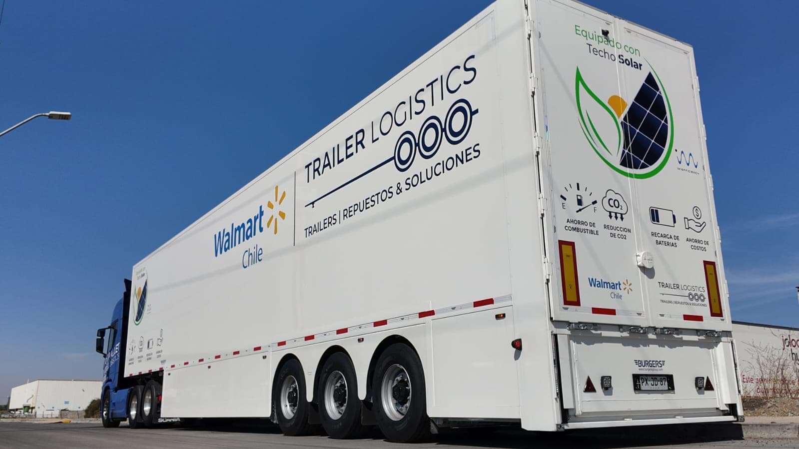 Trailer Logistics trailer fitted with an IM Efficiency solar roof for Walmart Chile